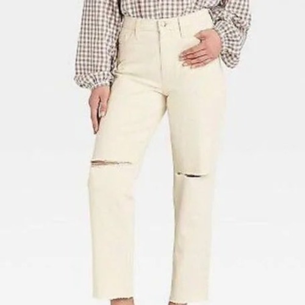 Universal Thread Women Vintage Straight Jeans Off-White Distressed Knee 6/28R